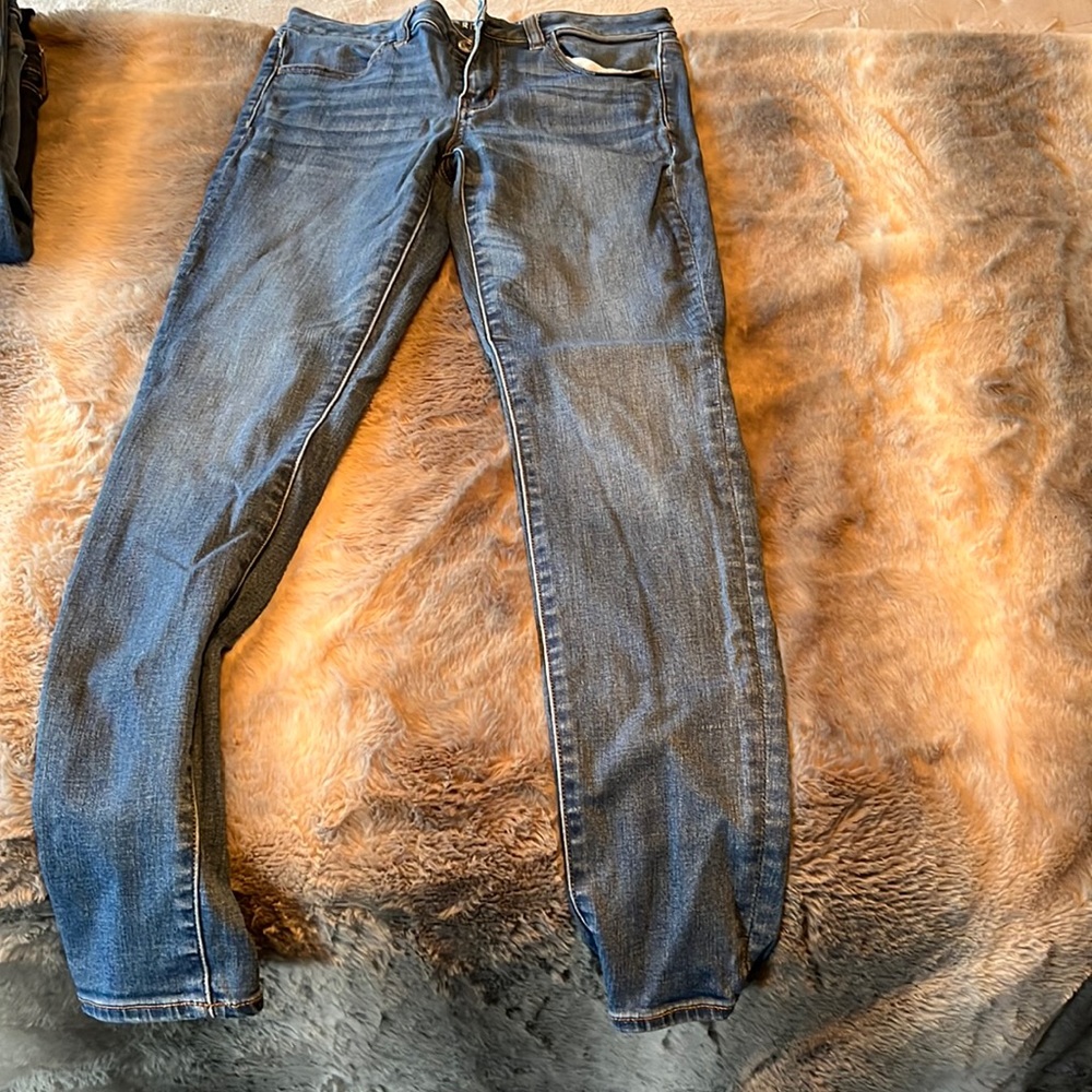American Eagle Jeggings. Medium Rinse. Six 6 Long
